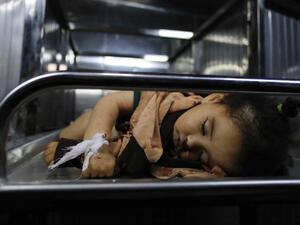 رضيعة فلسطينية استشهدت مع امها الحامل في القصف الاسرائيلي العشوائي على غزة