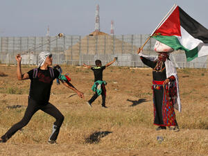 القوات الإسرائيلية قتلت أكثر من 200 من أبناء القطاع منذ أن بدأت "مسيرة العودة الكبرى" العام الماضي
