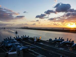 التحذيرات تتوالى مع استمرار تصاعد التوتر بين واشنطن وطهران.