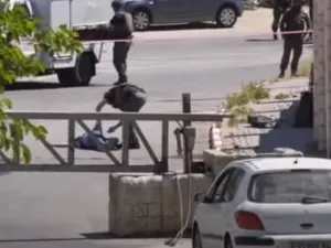 الجيش الإسرائيلي يقتل فلسطينيًا في الخليل بزعم محاولته تنفيذ عملية طعن