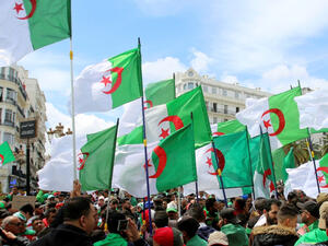 تظاهرات الحراك الجزائري تنتقل إلى خارج العاصمة