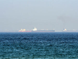 قناة ايرانية: الهجوم على الناقلة الإسرائيلية رد على قصف مطار الضبعة بسوريا