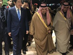 رئيس الوزراء الياباني يصل السعودية في مستهل جولة خليجية