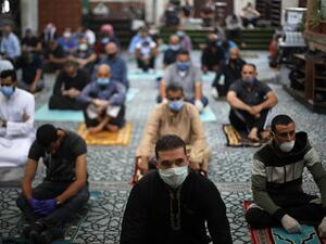 مساجد الأردن تفتح أبوابها أمام المصلين