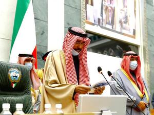 أمير الكويت للنواب في افتتاح البرلمان الجديد: لا وقت لتصفية الحسابات