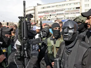 طعن مستوطن وإصابة عشرات الفلسطينيين بمواجهات في الضفة