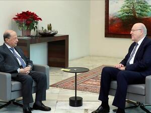 رئيس الحكومة اللبنانية المكلف ​نجيب ميقاتي​ (يمين) خلال لقائه رئيس الجمهورية ميشال عون