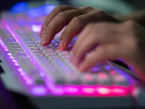 الهجوم الإلكتروني الكبير.. قائمة الضحايا وتتجاوز حدود الولايات المتحدة