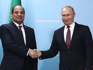 الرئيسان الروسي فلاديمير بوتين (يمين) والمصري عبد الفتاح السيسي