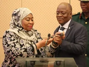 أول مسلمة محجبة ترأس دولة إفريقية