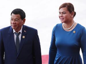 رئيس الفلبين ناصحا ابنته بعدم الترشح لخلافته: "الرئاسة ليست للنساء"