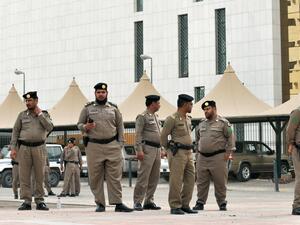 رجال شرطة سعوديون