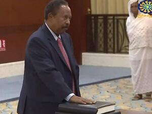 عبد الله حمدوك يؤدي اليمين رئيسا لوزراء الحكومة المؤقتة في السودان