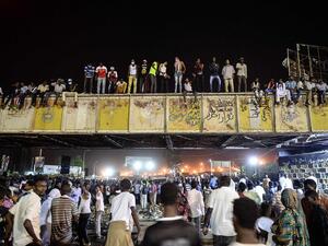  دعا تجمع المهنيين الي ما وصفه بالتصعيد الثوري ضد المجلس من أجل تسليم السلطة للمدنيين