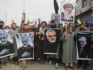 عشرات آلاف يتظاهرون في طهران للتنديد باغتيال سليماني