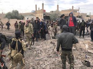 8 قتلى بانفجار سيارة مفخخة في بلدة سورية قرب الحدود التركية