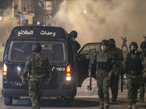 مواجهات بين محتجين وقوات الأمن بالعاصمة التونسية