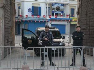 تونس تمدد الحظر المفروض لاحتواء كورونا