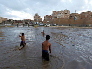 سيول جارفة تخلف 13 قتيلا في اليمن 