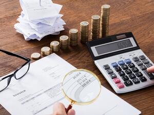 State departments seem to be continuing the replacement policy in various fields, hiring more Kuwaiti advisors specialized in IT systems to replace expats.