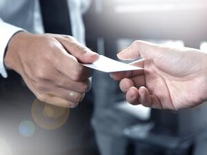 7 Ways to Help your Business Card Stand Out 