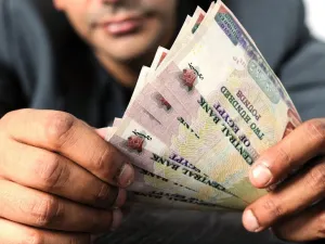Egypt: Activity in Non-Oil Private Sector Plummets to Its Lowest in More Than Two Years