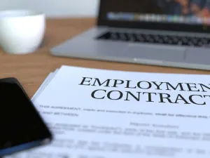 Looking for a Job in UAE? Here's How You Can Avoid Labour and Visa Fraud