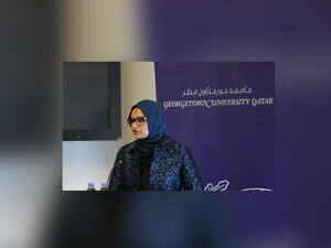 الدكتورة سهيرة صديقي، الأستاذة المشاركة في علم الديانات في جامعة جورجتاون في قطر