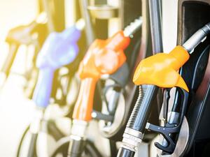 Iran: Despite the Protests, Economists Support the Decision on Gas Price