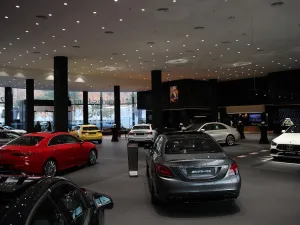 Mercedes-Benz Oman - New Showroom