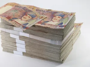 Oman: Budget Deficit Falls 5.6 Percent End of October 2019