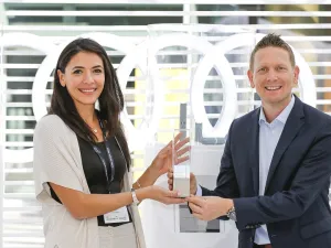 Sahar Madanat the winner of Audi Innovation Award 2019 and Carsten Bender, Managing Director, Audi Middle East