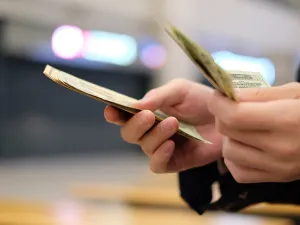 UK: 16 Percent of Citizens Financially Better Off in Lockdown