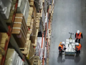 UAE: How to Obtain Transport Permits for Employees?