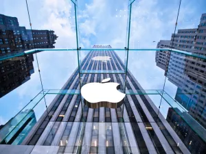 Apple to Start Producing Cars by 2024