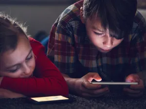 6 Tips to Help You Protect Your Kids While Online 
