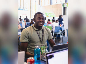 عبد القدوس ساني، الطالب بالسنة النهائية بجامعة جورجتاون في قطر