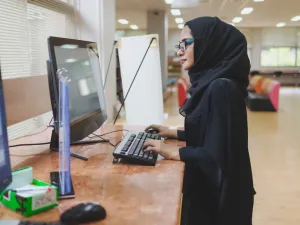 Saudi Arabia: 46% Women Among 17,000 People Applied To Register As Conciliators