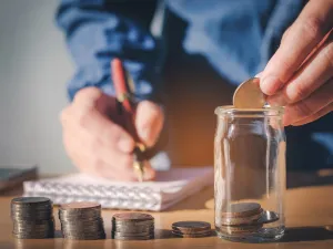 3 Tips to Help You Spend Less on Shopping