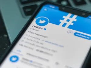 Twitter Shares Sink 12 Percent Since Trump Ban