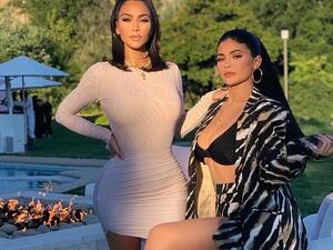 Kim posed with Kylie Jenner for a fabulous shot (Instagram)