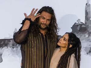 Jason Momoa with wife Lisa Bonet (Twitter)