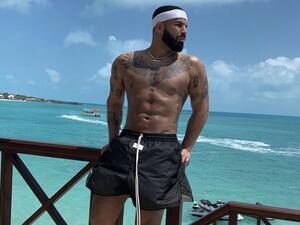 Drake (Twitter)