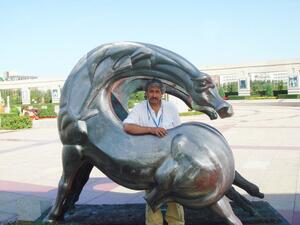 Kamal Al-Mualem, a Saudi sculptor and artisT (Twitter)