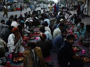 Karachi’s main University Road (Twitter)