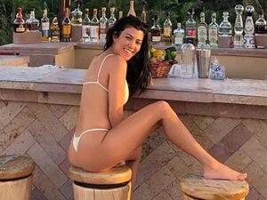 Kourtney Kardashian (Twitter)