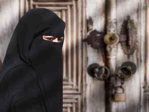 Woman wearing a black Niqab (Shutterstock)