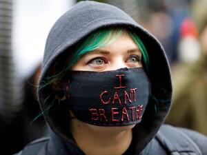 شنت الحكومة الأميركية بعد ذلك مداهمات واعتقلت مئات العراقيين