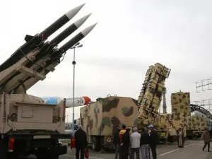 قال صباحي لوكالة "إرنا"، أن النجاح الإيراني يأتي بعد استغلال وتحويل الحظر المفروض على بلاده إلى فرص مواتية.