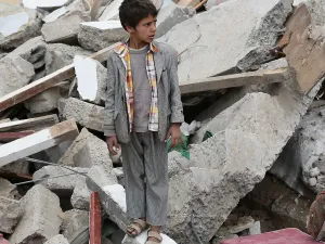 قال زعماء قبليون إنهم يتفاوضون مع الخاطفين لتأمين إطلاق سراح الموظفين